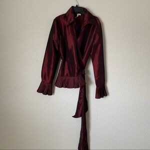 ⭐️Katherine Barclay Burgundy Wrap Top Size Medium⭐️